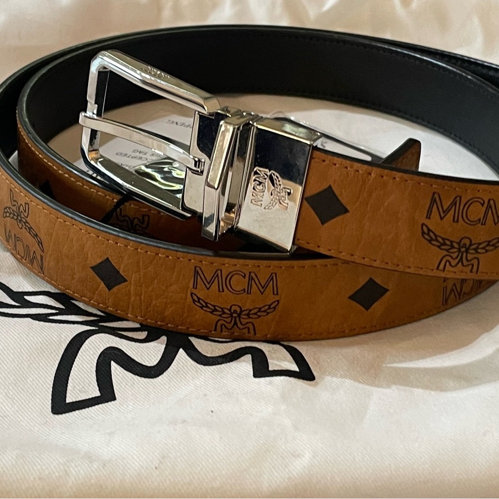 MCM Aren reversible Belt with Silver Buckle.